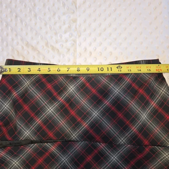 Sag Harbor Red and Black Plaid A-Line Midi Skirt - Picture 4 of 6